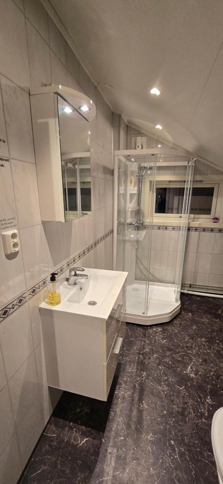 Privat bolig 1 In The Yellow House, Close To Airport & Lofoten *