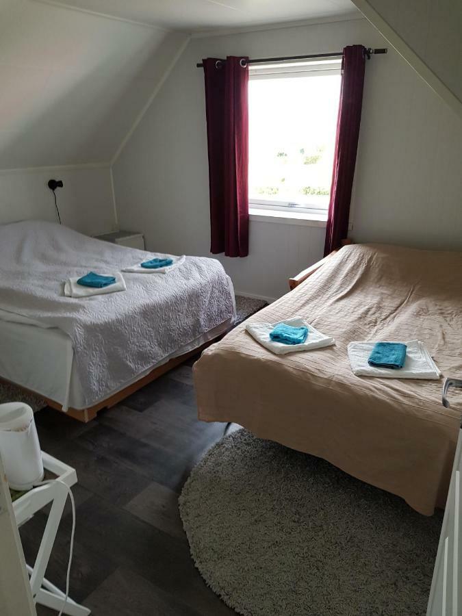 Homestay 1 In The Yellow House, Close To Airport & Lofoten