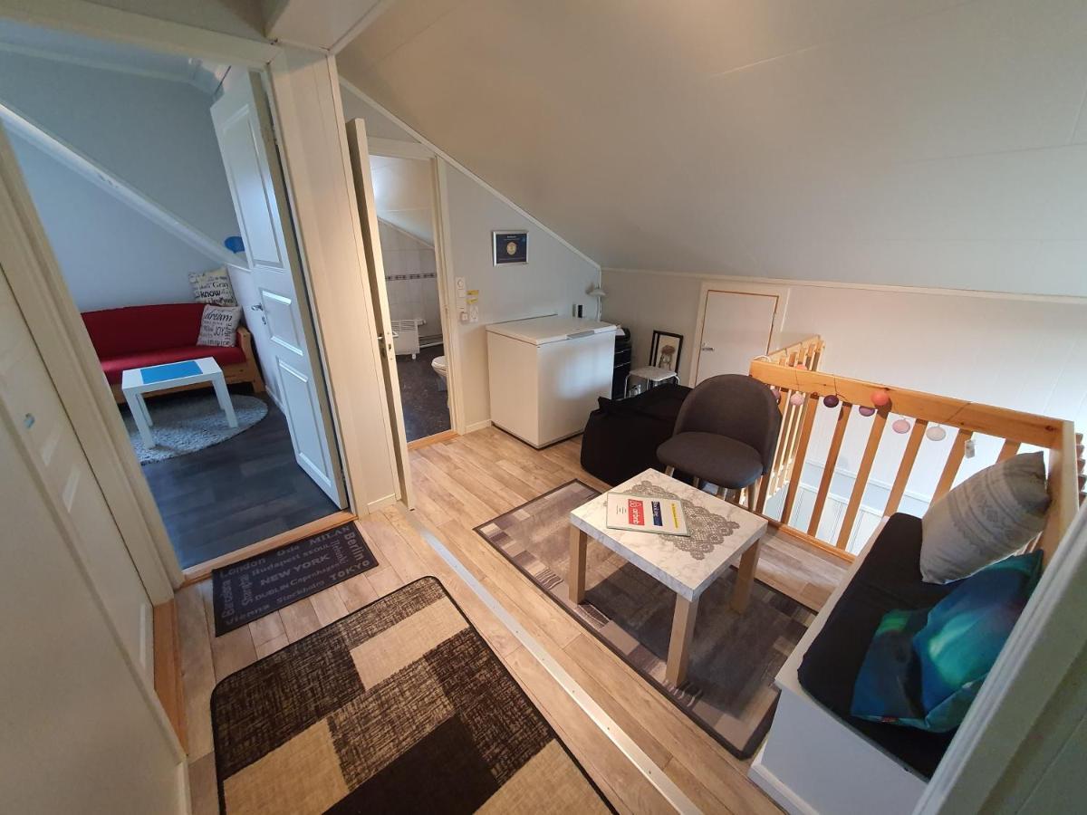 Homestay 1 In The Yellow House, Close To Airport & Lofoten